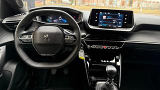 PEUGEOT 2008 usata, con Volante in pelle