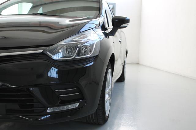 RENAULT Clio usata, con Sedile posteriore sdoppiato