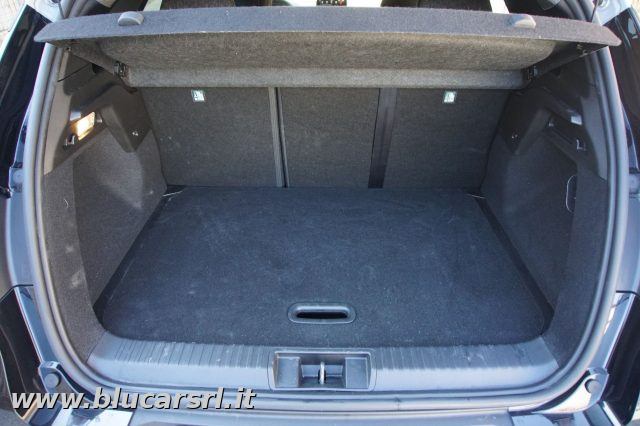 RENAULT Captur usata, con Sedile posteriore sdoppiato