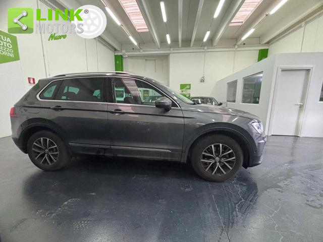 VOLKSWAGEN Tiguan usata, con Autoradio