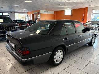 MERCEDES-BENZ 200 usata 3