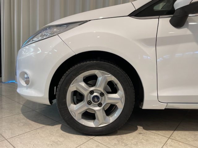 FORD Fiesta usata, con ESP