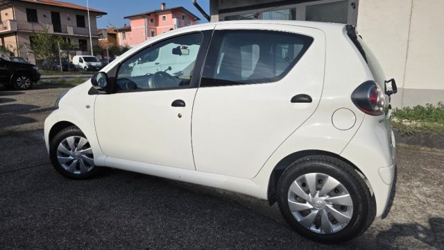 TOYOTA Aygo usata, con Airbag