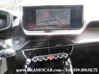 PEUGEOT 208 usata, con Volante in pelle