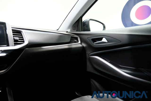 OPEL Grandland usata, con Luci diurne