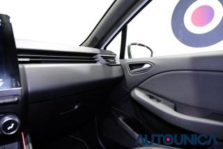 RENAULT Clio usata, con Sensori di parcheggio anteriori