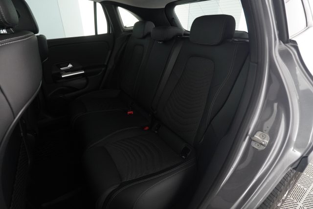MERCEDES-BENZ CLA usata 9