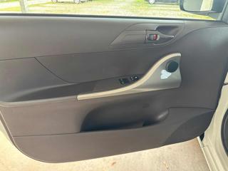 TOYOTA iQ usata, con Bluetooth