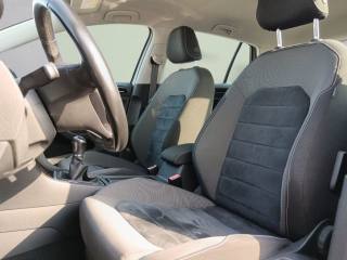 VOLKSWAGEN Golf usata, con Autoradio