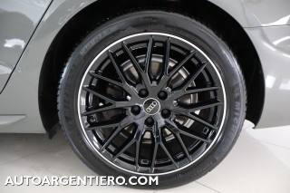 AUDI A4 usata, con Sensori di parcheggio anteriori