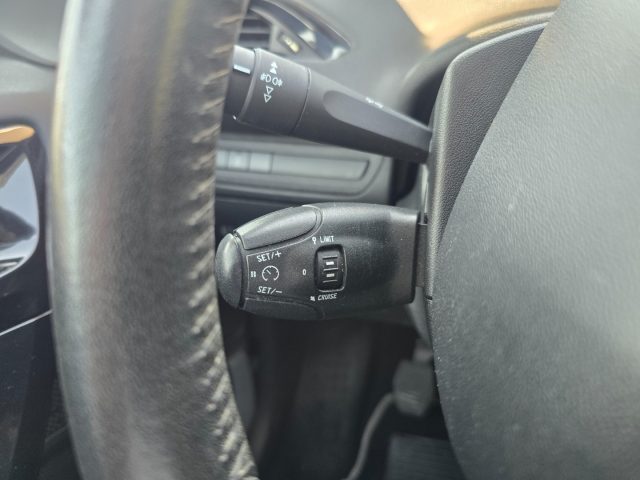 PEUGEOT 208 usata, con MP3