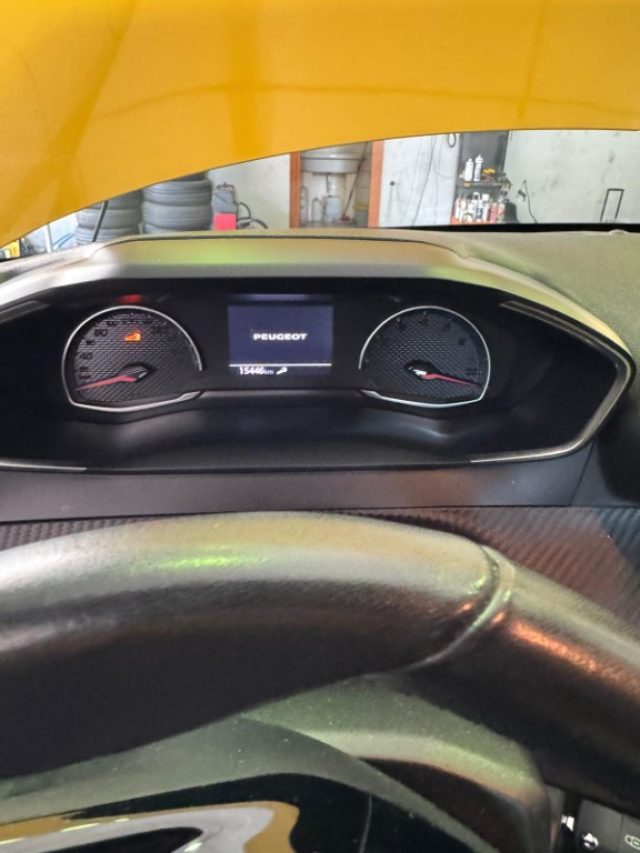 PEUGEOT 208 usata, con Autoradio