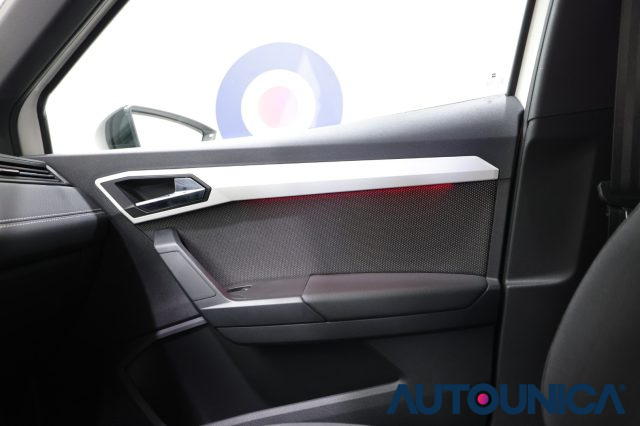 SEAT Arona usata, con Specchietti laterali elettrici