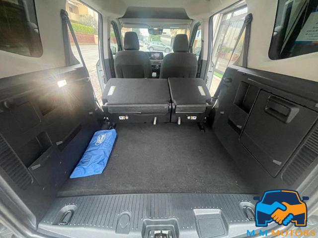 FORD Tourneo Courier usata, con Autoradio