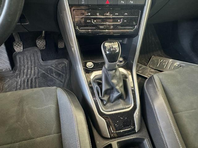 VOLKSWAGEN T-Roc usata, con USB