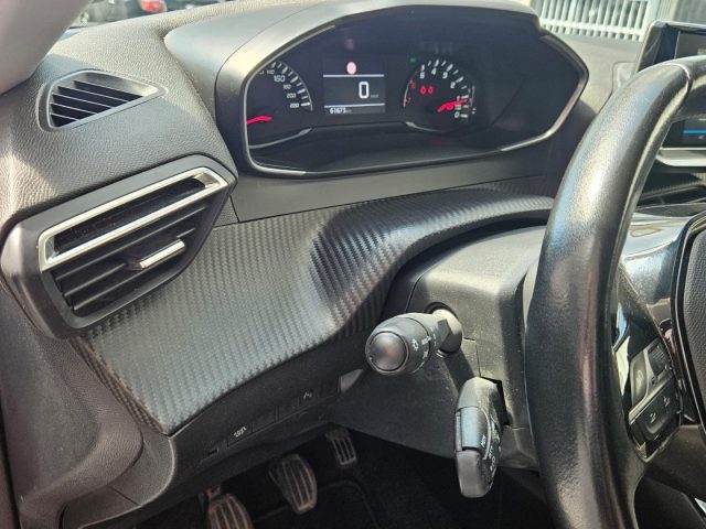 PEUGEOT 2008 usata, con USB