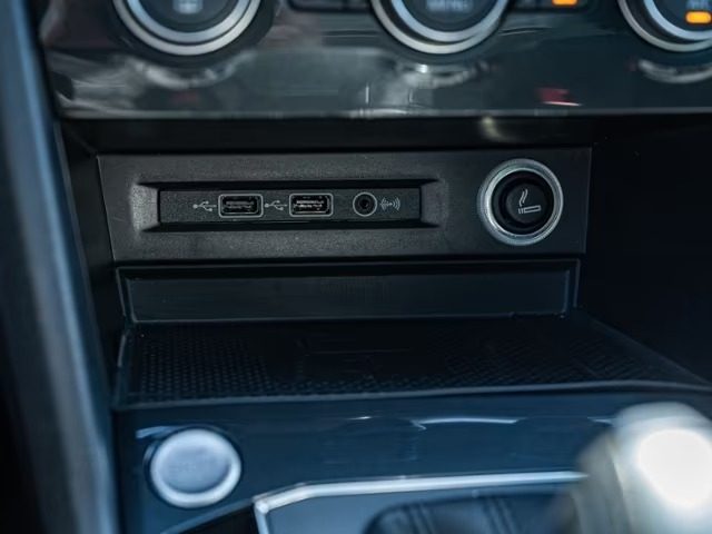 VOLKSWAGEN Tiguan usata, con Bracciolo