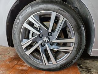 PEUGEOT 208 usata, con Cerchi in lega