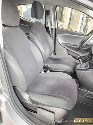 LANCIA Ypsilon usata, con Sedile posteriore sdoppiato