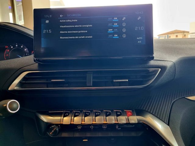 PEUGEOT 3008 usata, con Fendinebbia