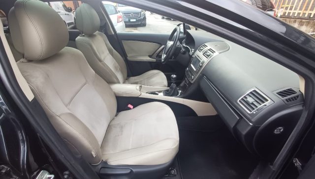 TOYOTA Avensis usata, con Climatizzatore