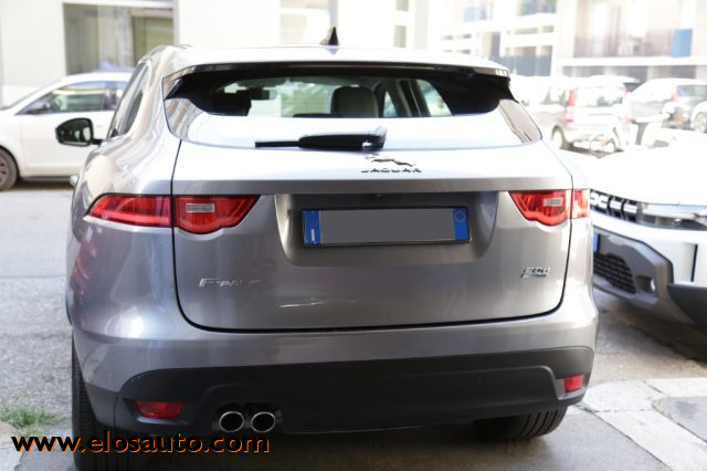 JAGUAR F-Pace usata, con Boardcomputer