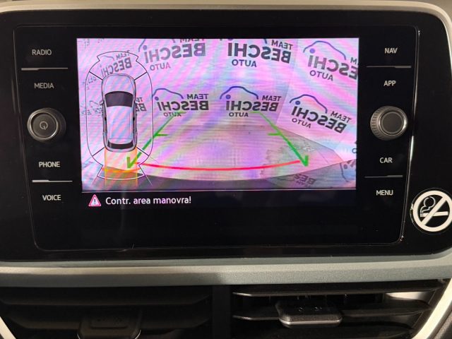 VOLKSWAGEN T-Roc usata, con Autoradio