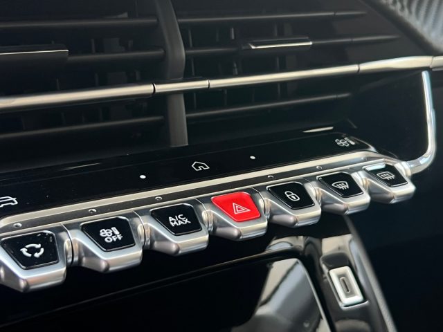 PEUGEOT 208 usata, con Sistema di navigazione