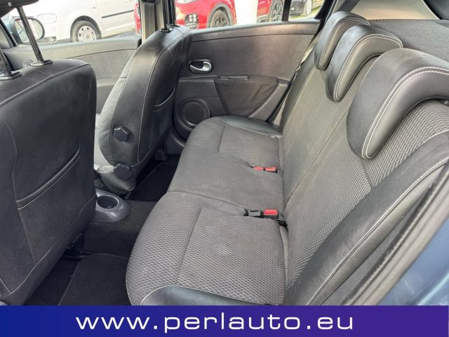 RENAULT Clio usata, con Climatizzatore