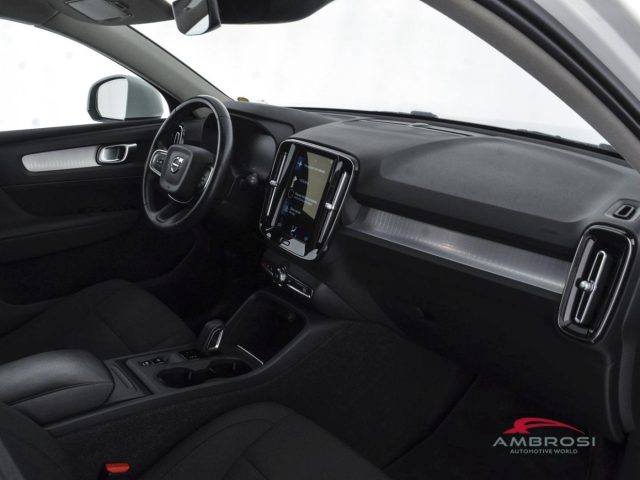 VOLVO XC40 usata 11