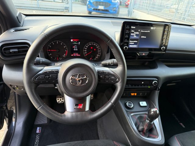TOYOTA Yaris usata, con Sedili riscaldati