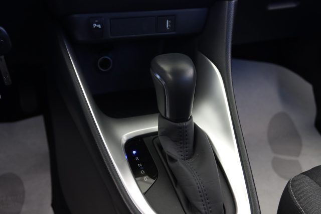 TOYOTA Yaris usata, con Bluetooth