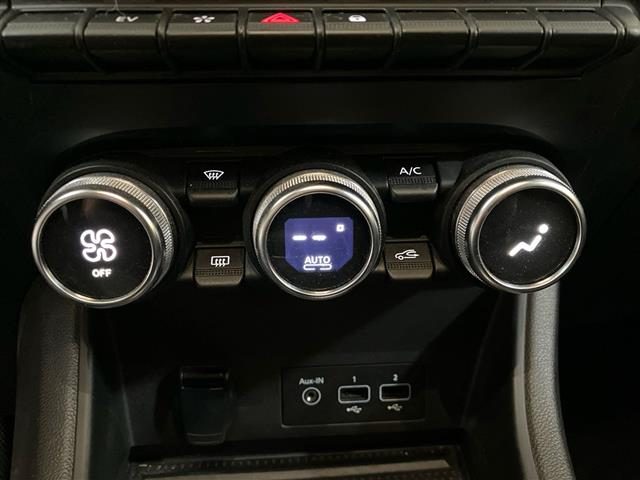 RENAULT Captur usata, con Hill holder