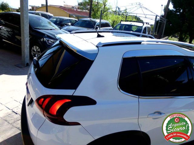 PEUGEOT 2008 usata, con Airbag testa