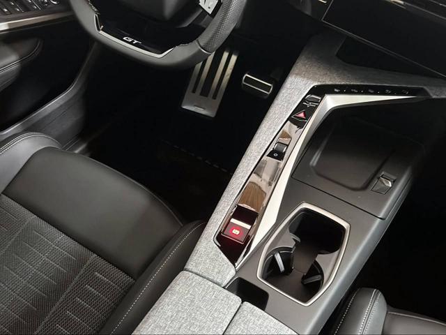 PEUGEOT 3008 usata, con Sedile posteriore sdoppiato