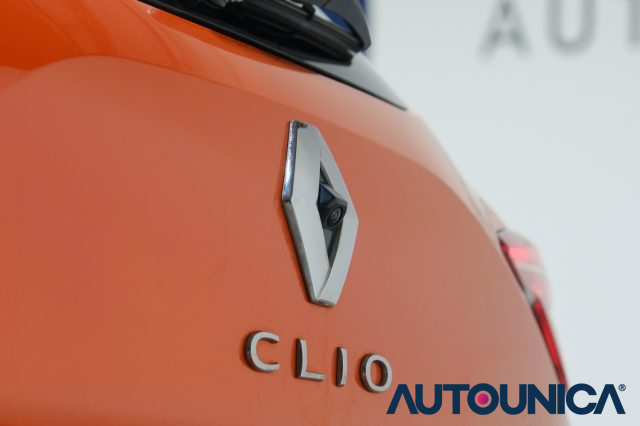 RENAULT Clio usata, con Freno di stazionamento elettrico