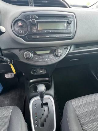 TOYOTA Yaris usata, con Isofix