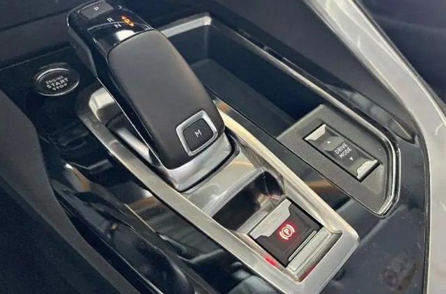PEUGEOT 3008 usata, con Chiusura centralizzata