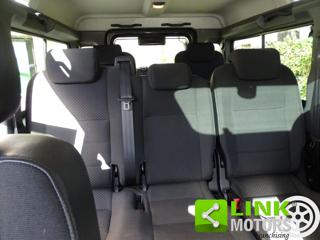 LAND ROVER Defender usata 16