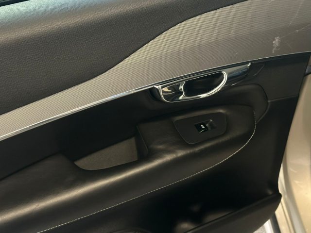 VOLVO XC90 usata, con Fari LED