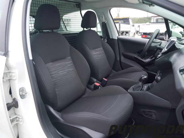 PEUGEOT 208 usata, con ESP
