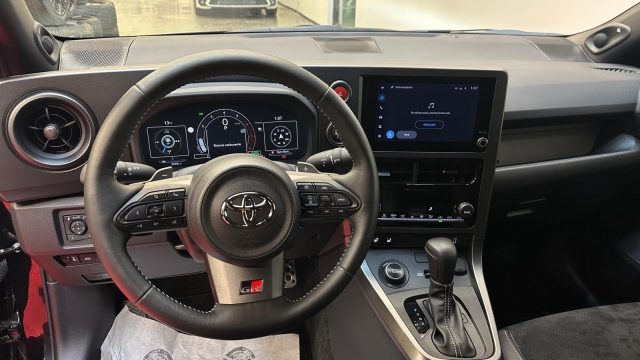 TOYOTA Yaris usata, con ESP