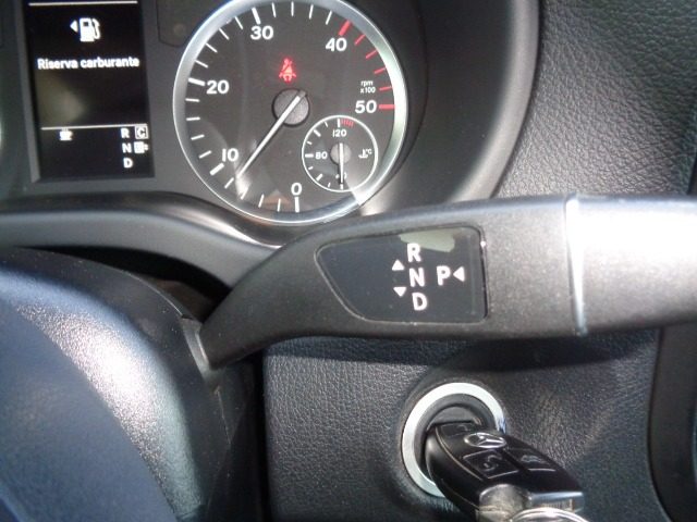 MERCEDES-BENZ Vito usata, con Bluetooth