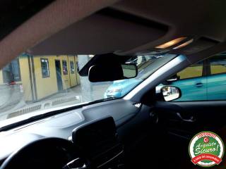 HYUNDAI Kona usata, con Bracciolo