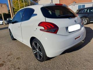 PEUGEOT 208 usata, con Cerchi in lega
