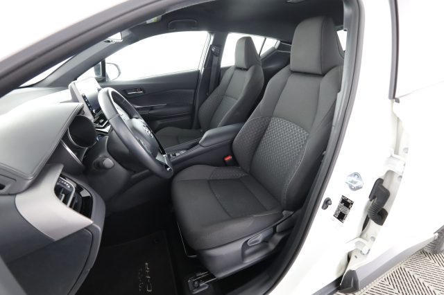 TOYOTA C-HR usata 2