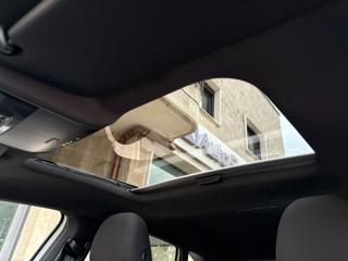 VOLKSWAGEN Taigo usata, con Luci diurne