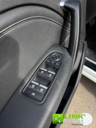 RENAULT Captur usata, con Bluetooth