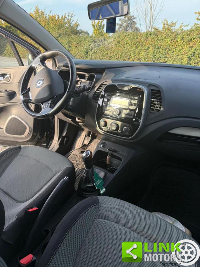 RENAULT Captur usata, con Autoradio