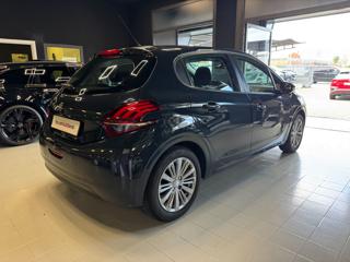 PEUGEOT 208 usata, con Autoradio